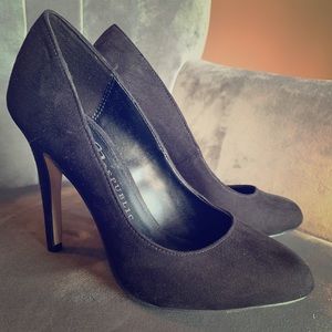 Rock Republic Black Heels